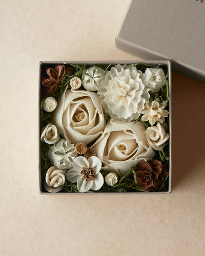 Mr. CHEESECAKE assorted 4-Cube Box Moment & Flower Box
