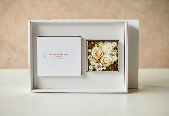 Mr. CHEESECAKE assorted 4-Cube Standard & Flower Box