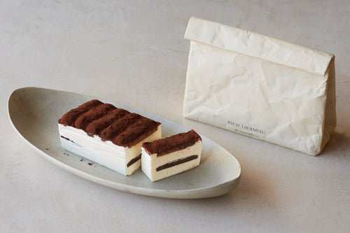 Mr. CHEESECAKE Petit Waguri（4個入り） & RICH TIRAMISU / Bag