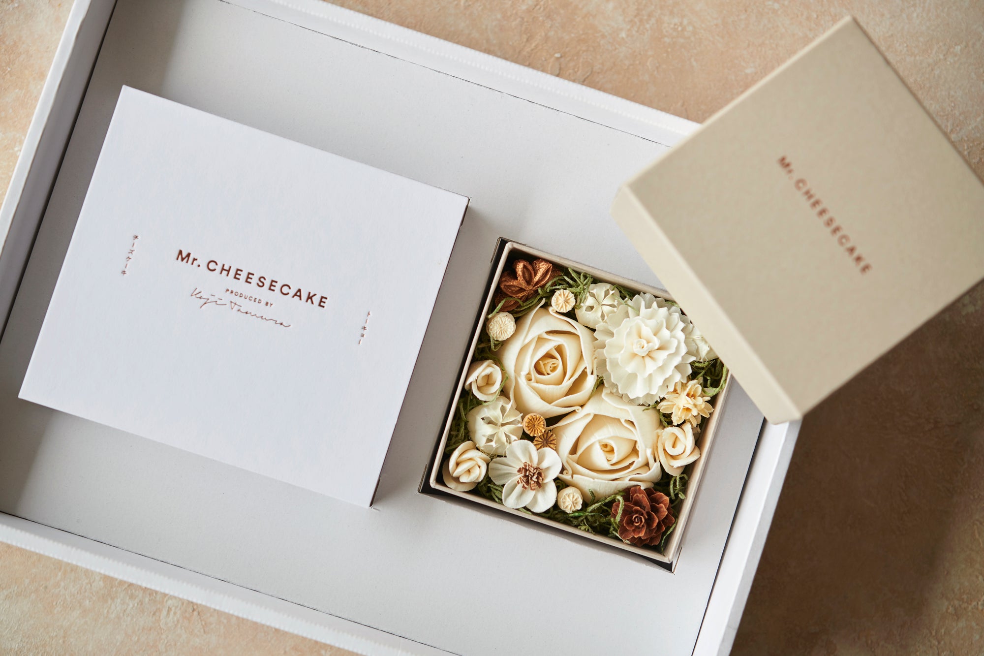 Mr. CHEESECAKE assorted 4-Cube Standard & Flower Box