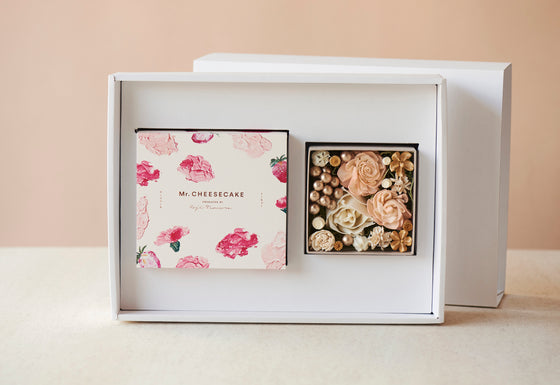Mr. CHEESECAKE assorted 4-Cube Bloom & Flower Box