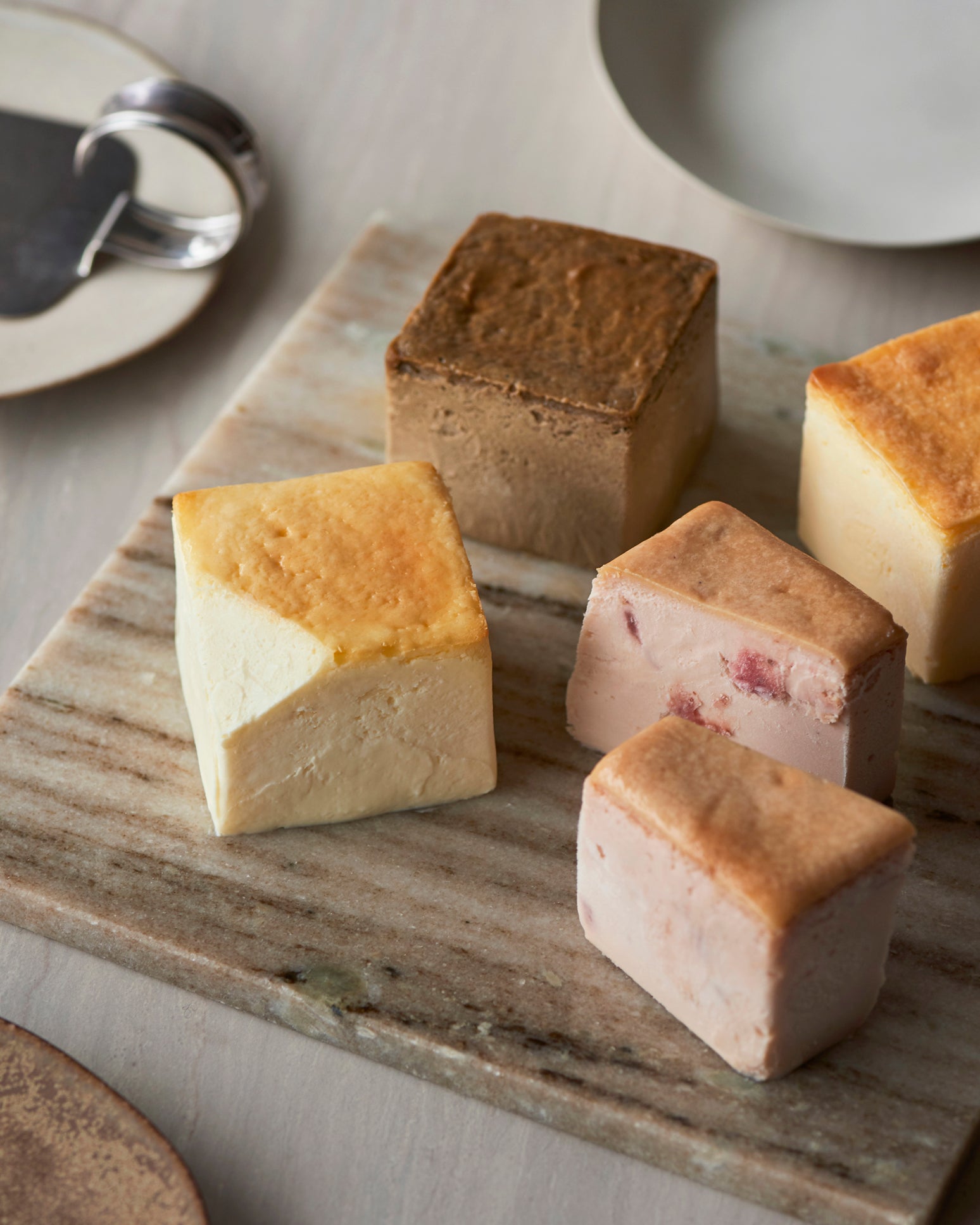 Mr. CHEESECAKE Spring Edition