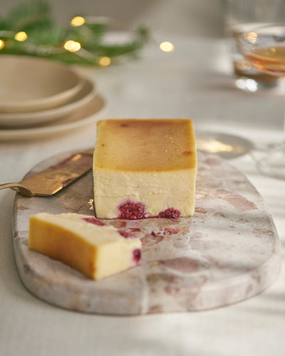 Mr. CHEESECAKE White Berry