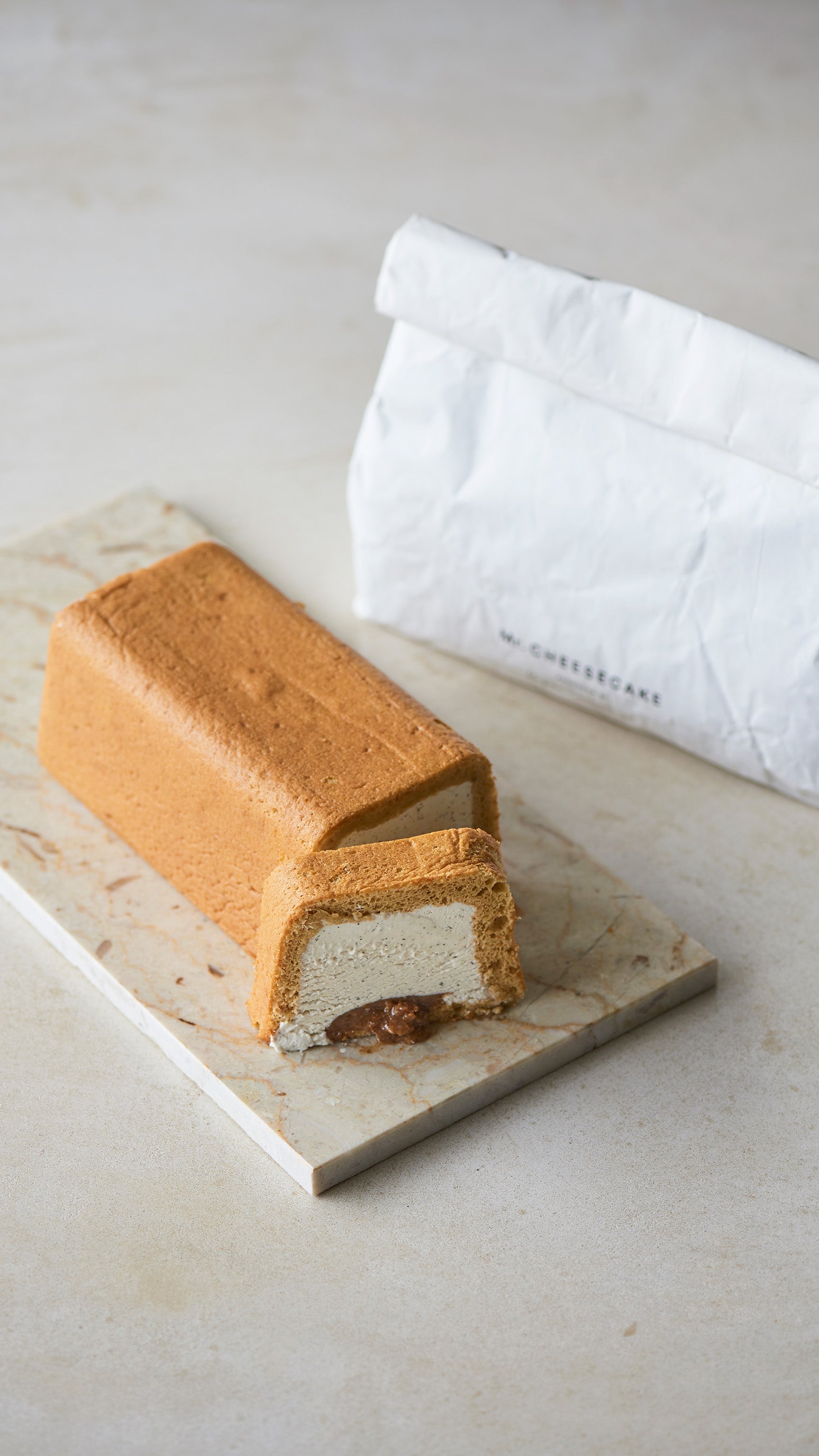 square roll cake & BASQUE CHEESECAKE