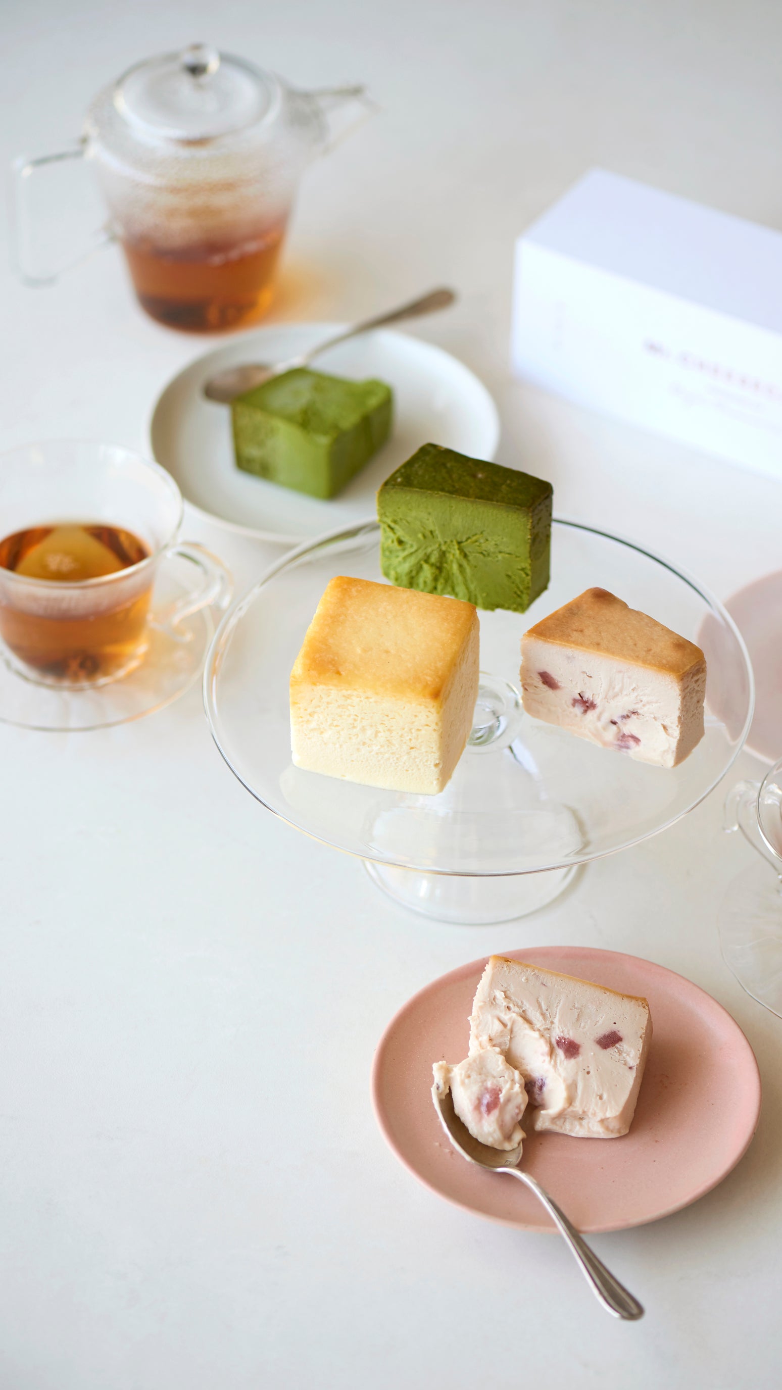 Mr. CHEESECAKE assorted 3-Cube Box Standard