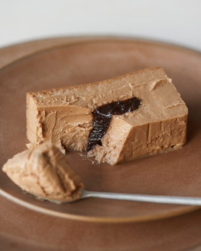 BASQUE CHEESECAKE Cacao & Mr. CHEESECAKE Cafe Mocha