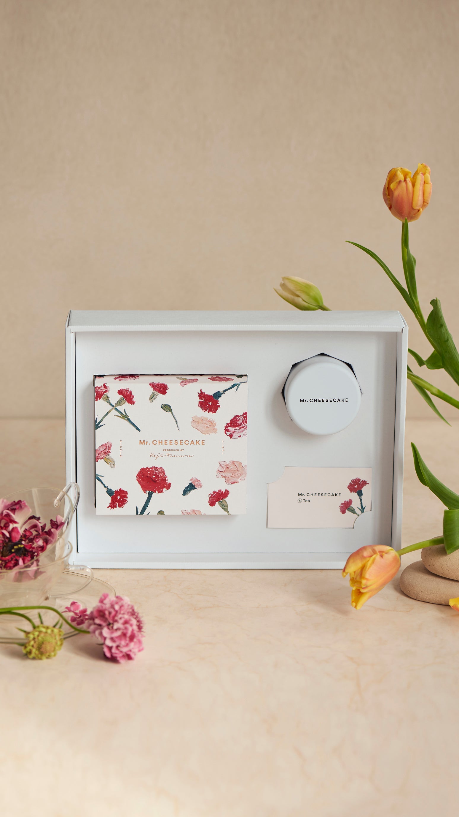 Mr. CHEESECAKE assorted 4-Cube Box Moment & Rose Orange Tea