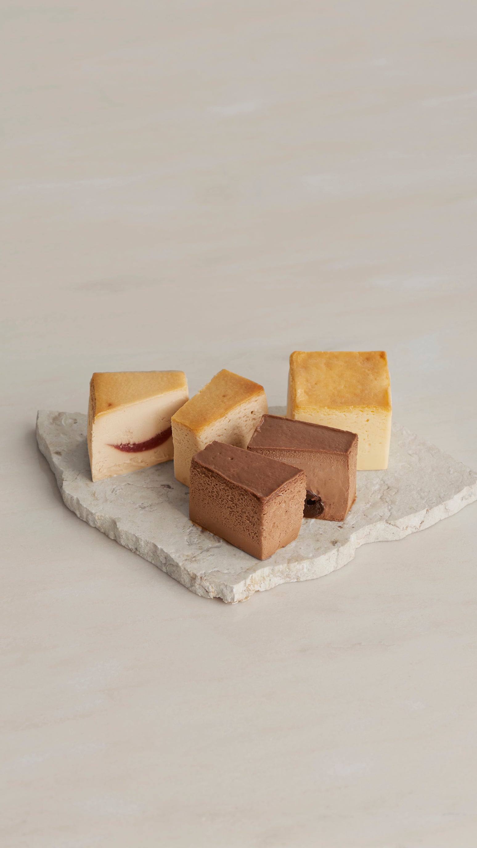 Mr. CHEESECAKE assorted 3-Cube Box HLT