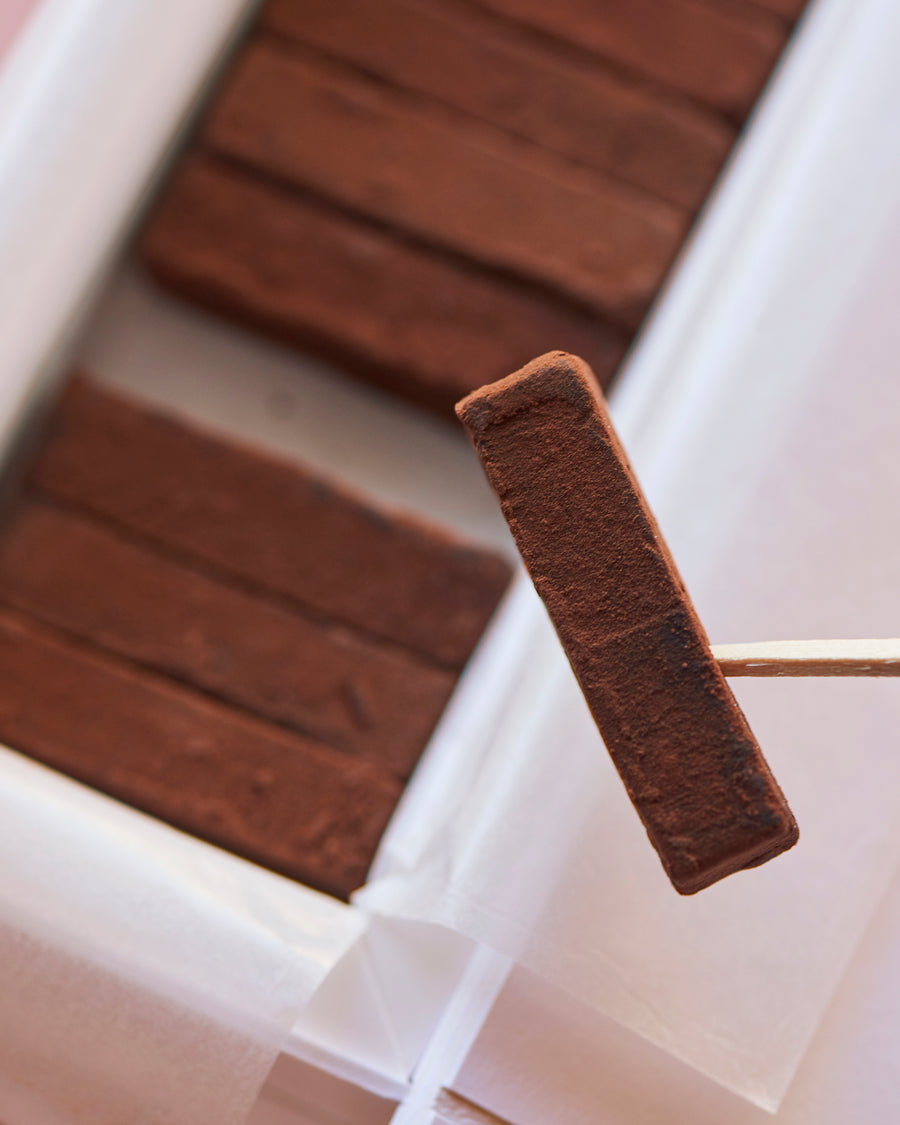 SILKY CHOCOLATE Black Cacao