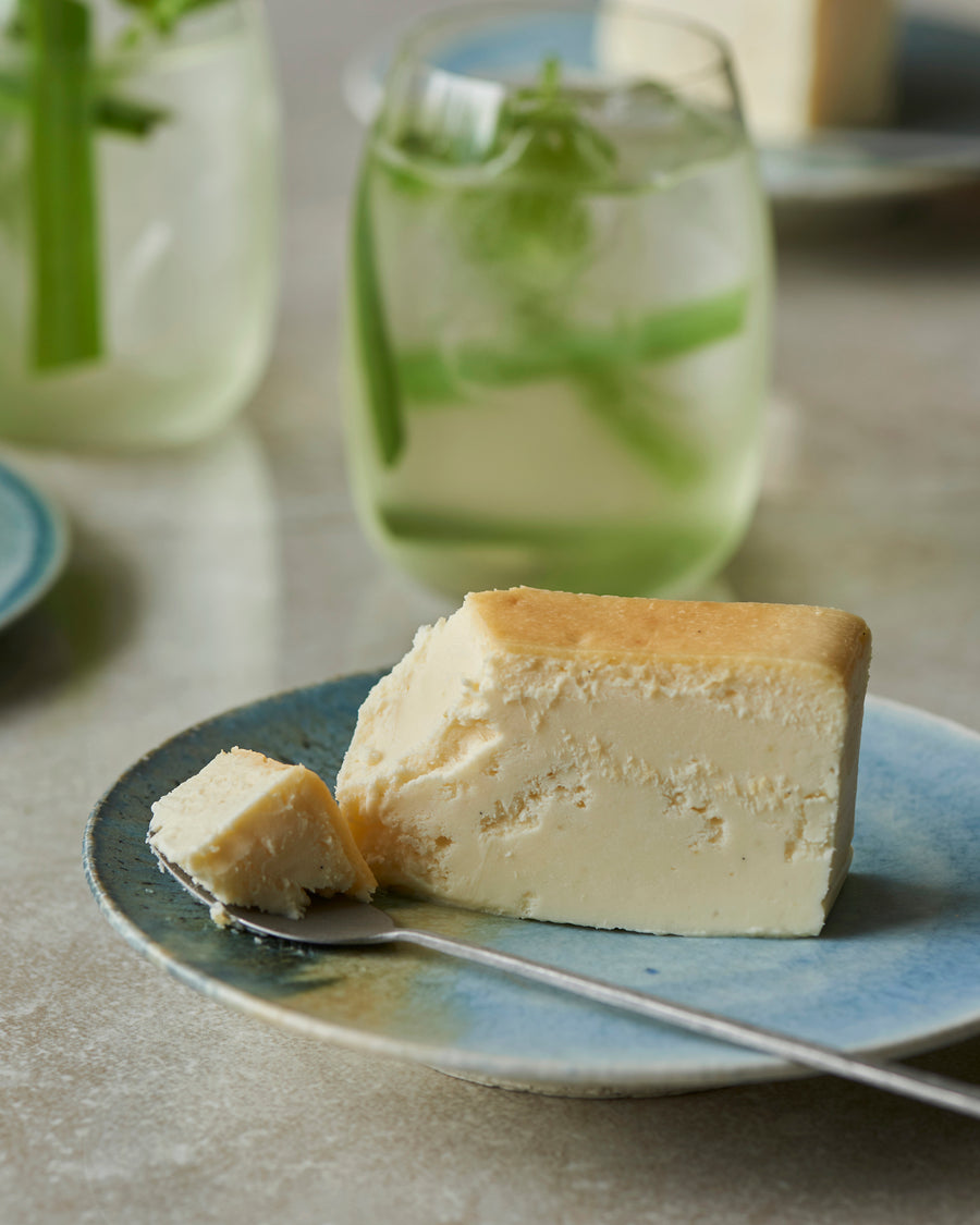 Mr. CHEESECAKE Pineapple Coco