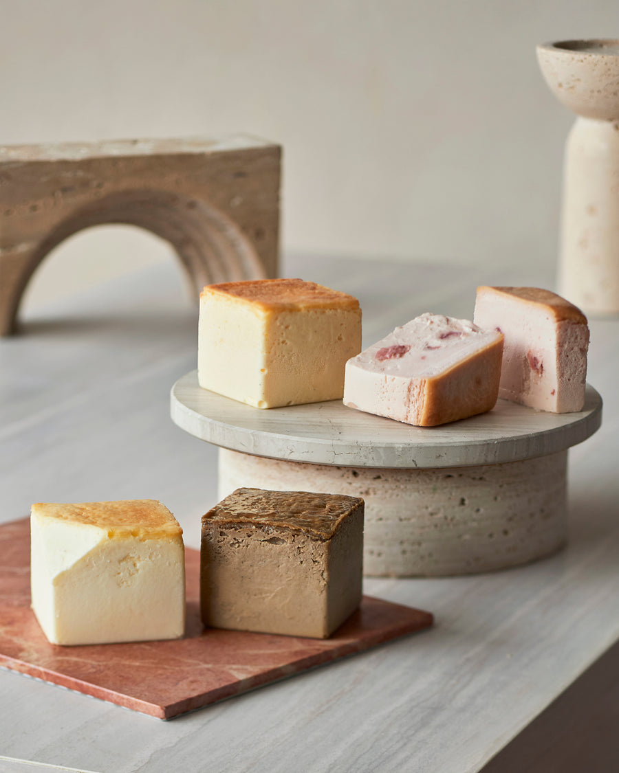 Mr. CHEESECAKE assorted 4-Cube Sweet & Classic / Bag