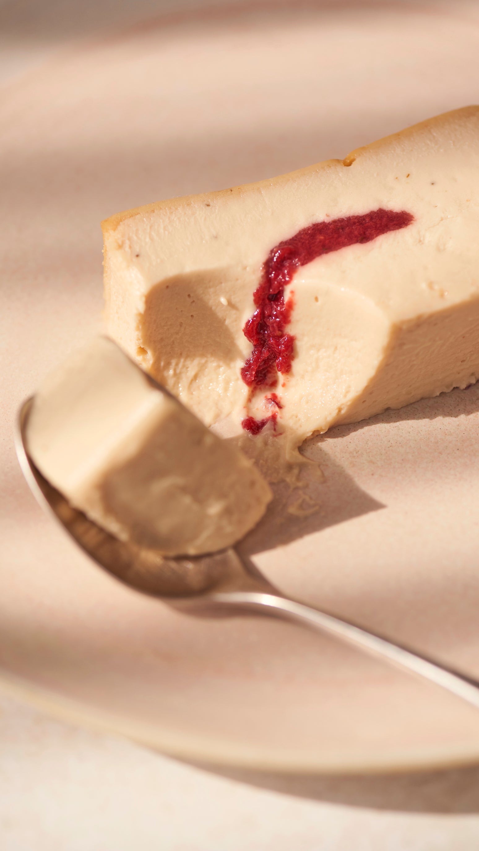 Mr. CHEESECAKE Rose Berry Tea
