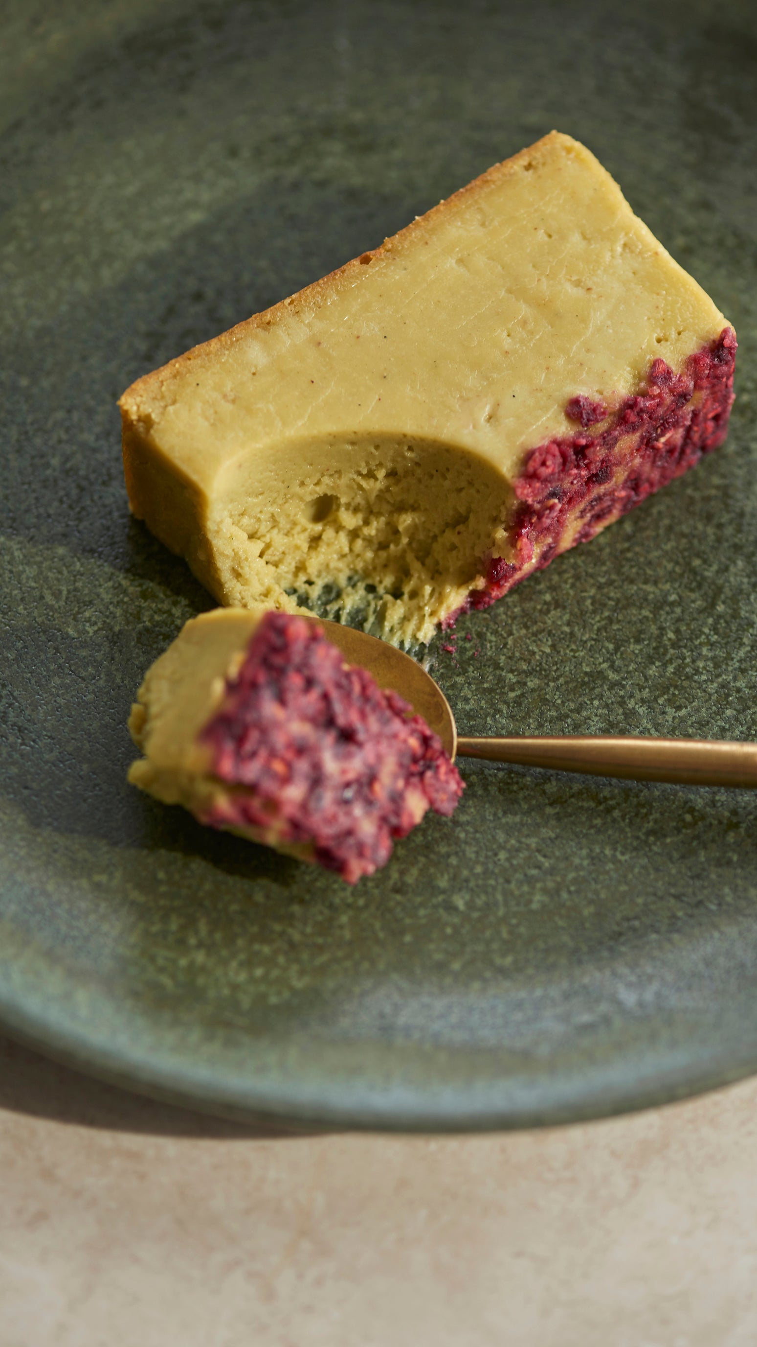 Mr. CHEESECAKE Pistachio Raspberry