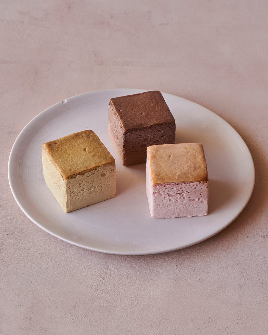 Mr. CHEESECAKE assorted 3-Cube Box Reve
