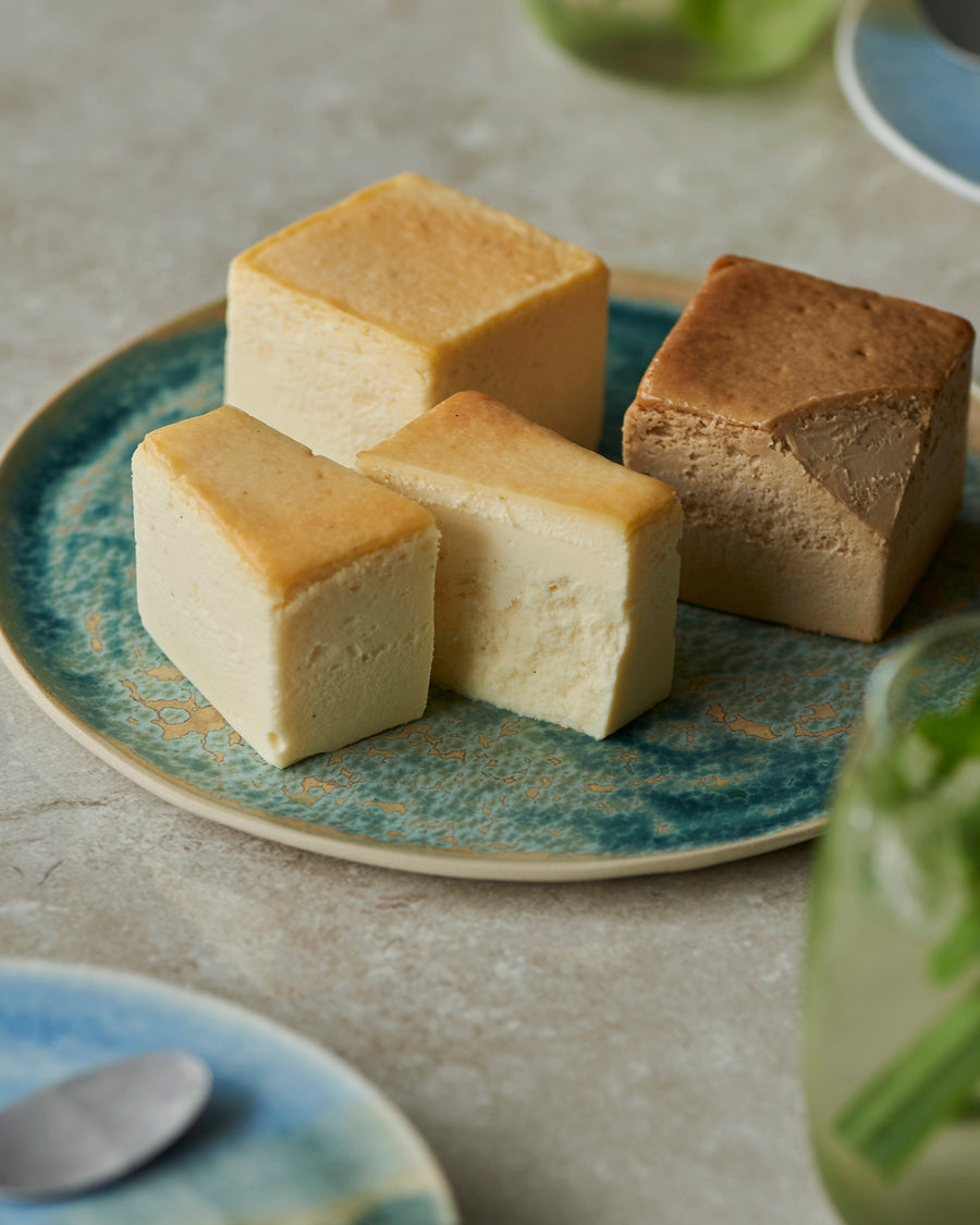 Mr. CHEESECAKE assorted 3-Cube Pineapple Coco