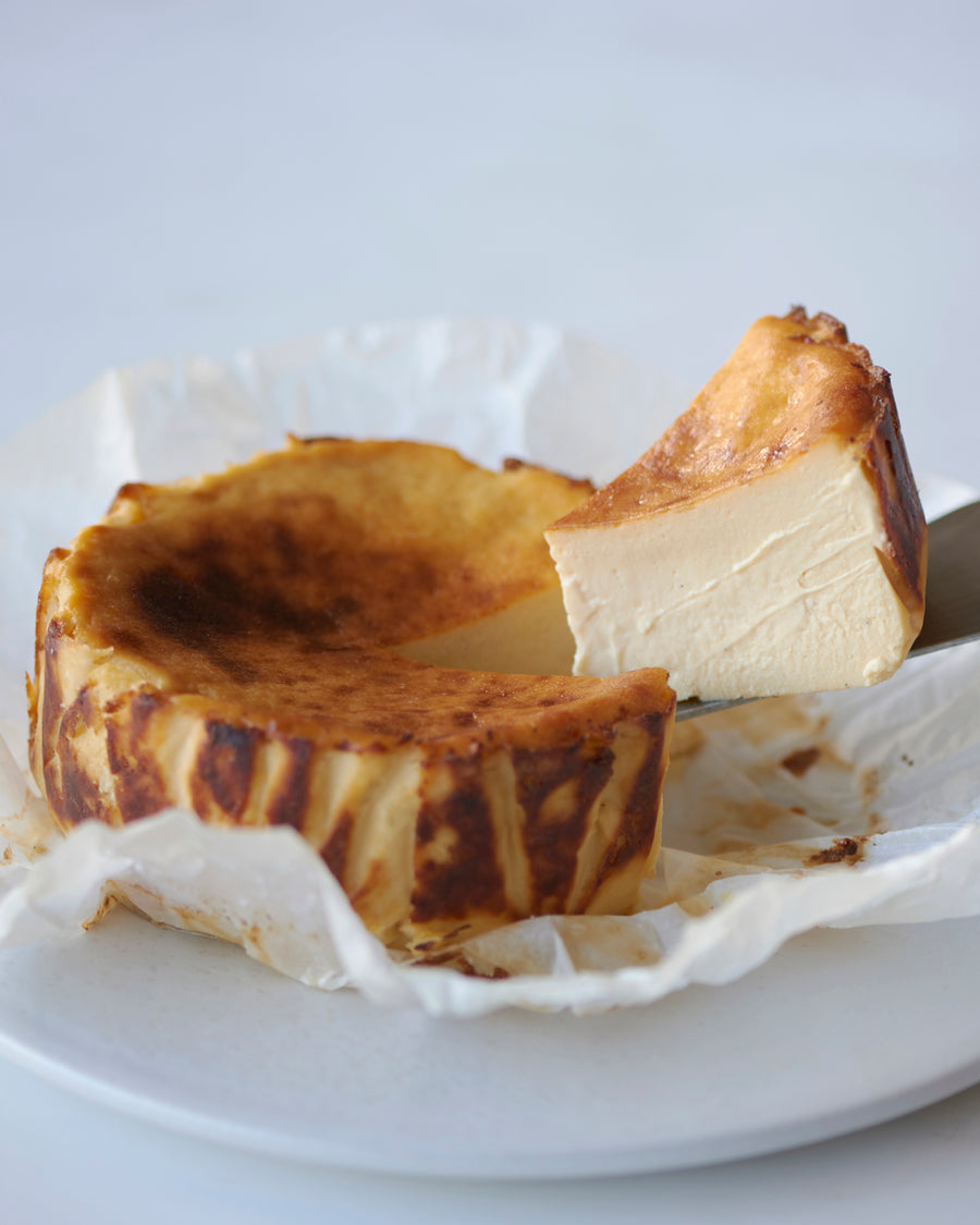 square roll cake & BASQUE CHEESECAKE