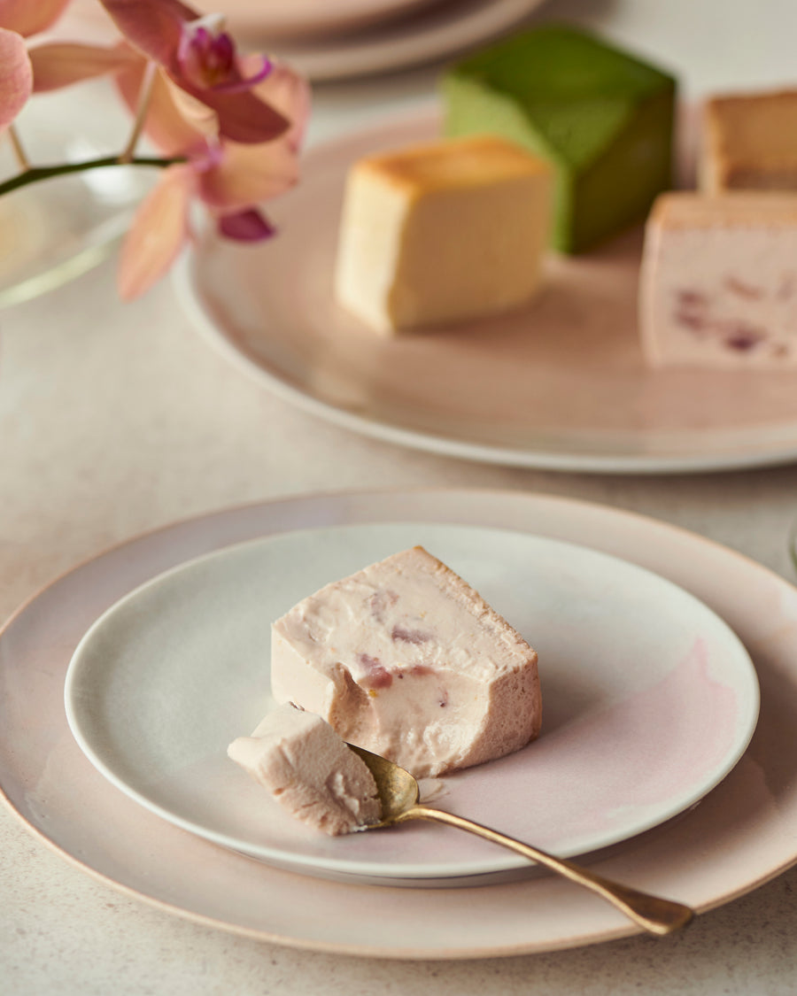 Mr. CHEESECAKE assorted 4-Cube Bloom