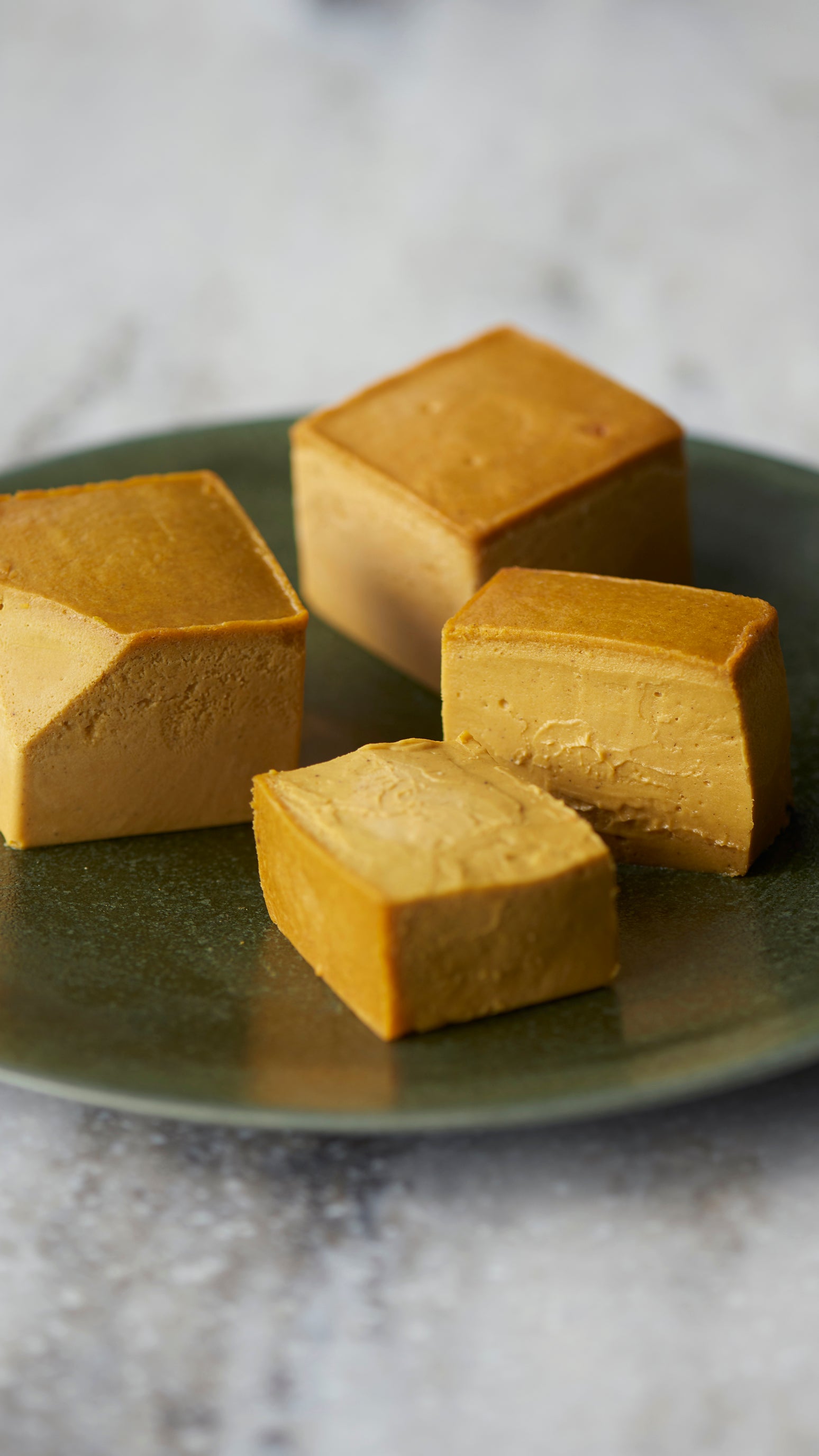 Mr. CHEESECAKE assorted 3-Cube Pumpkin