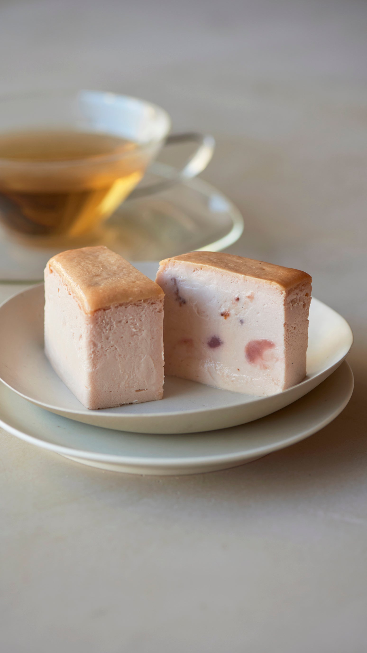 Mr. CHEESECAKE assorted 4-Cube Sweet