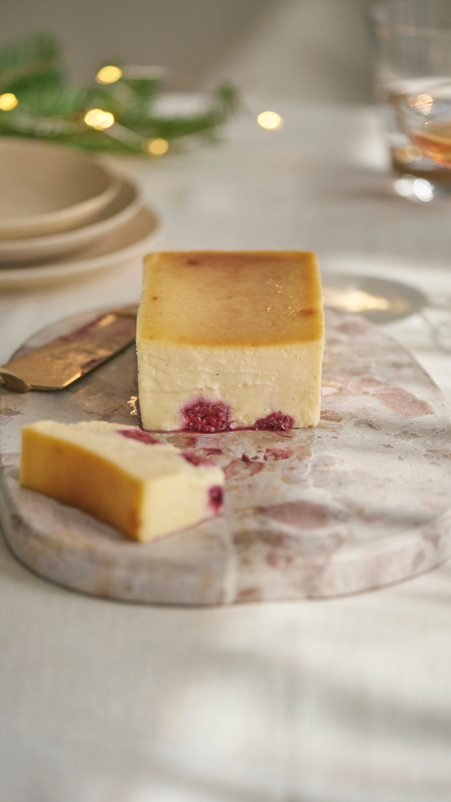 Mr. CHEESECAKE White Berry