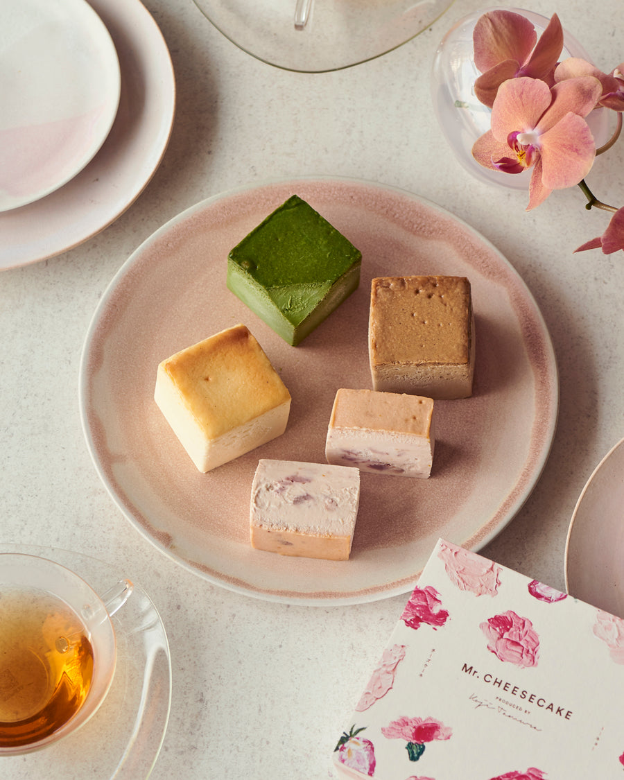 Mr. CHEESECAKE assorted 4-Cube Bloom