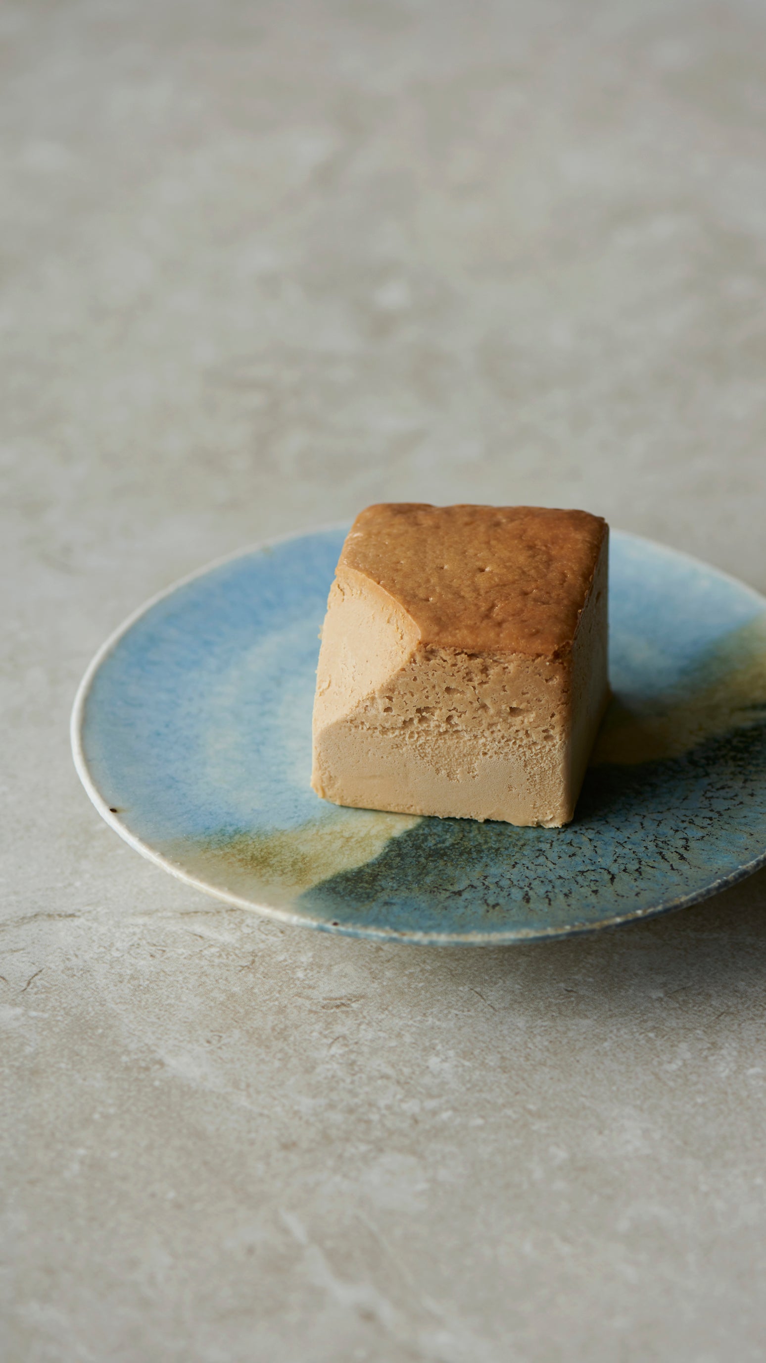 Mr. CHEESECAKE assorted 3-Cube Pineapple Coco