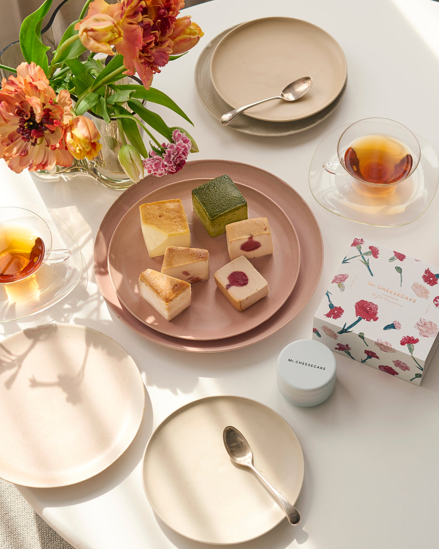 Mr. CHEESECAKE assorted 4-Cube Box Moment & Rose Orange Tea