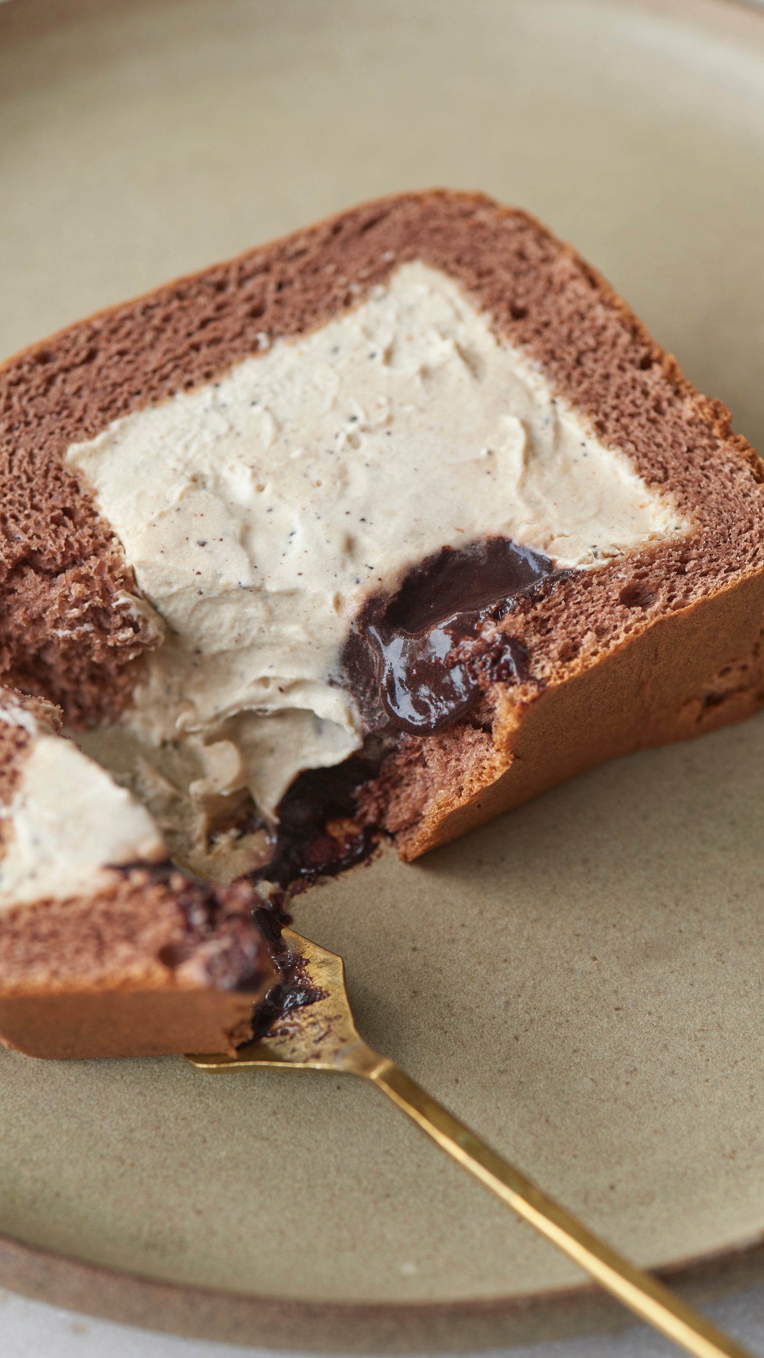 square roll cake cafe mocha