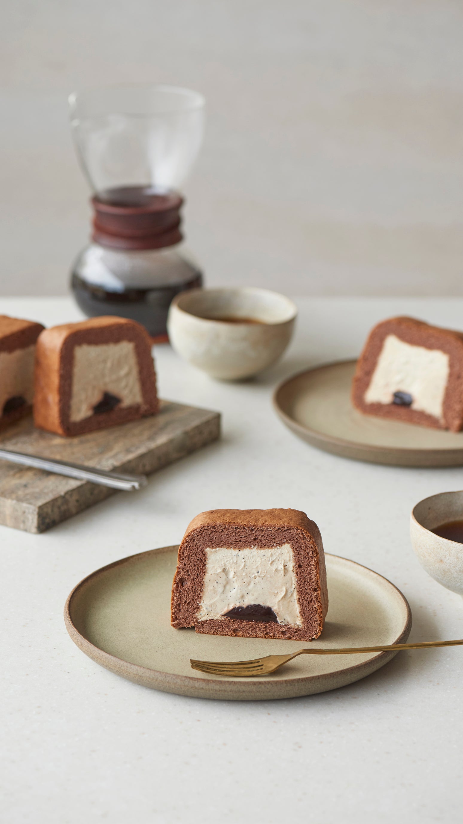 square roll cake cafe mocha