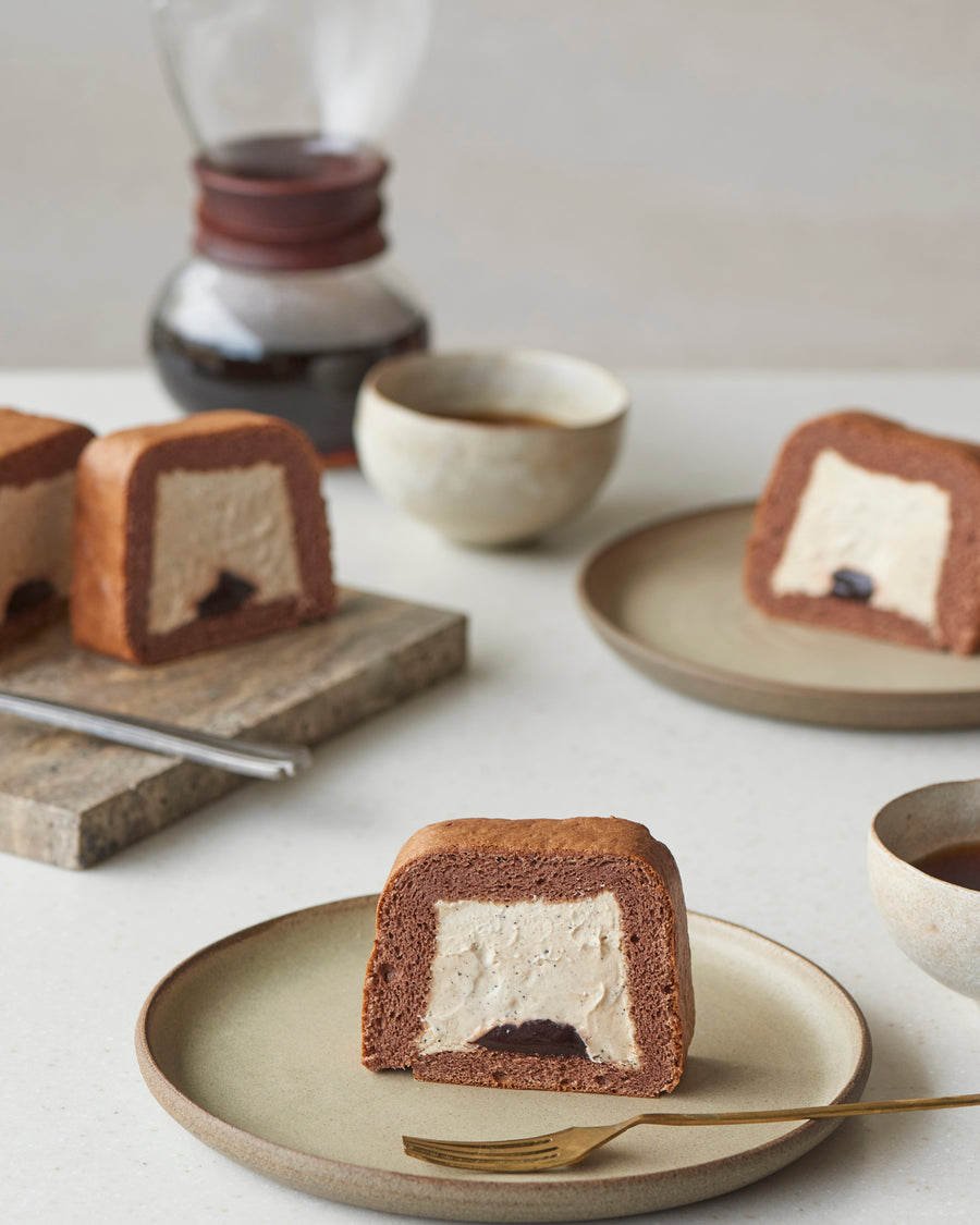 square roll cake cafe mocha