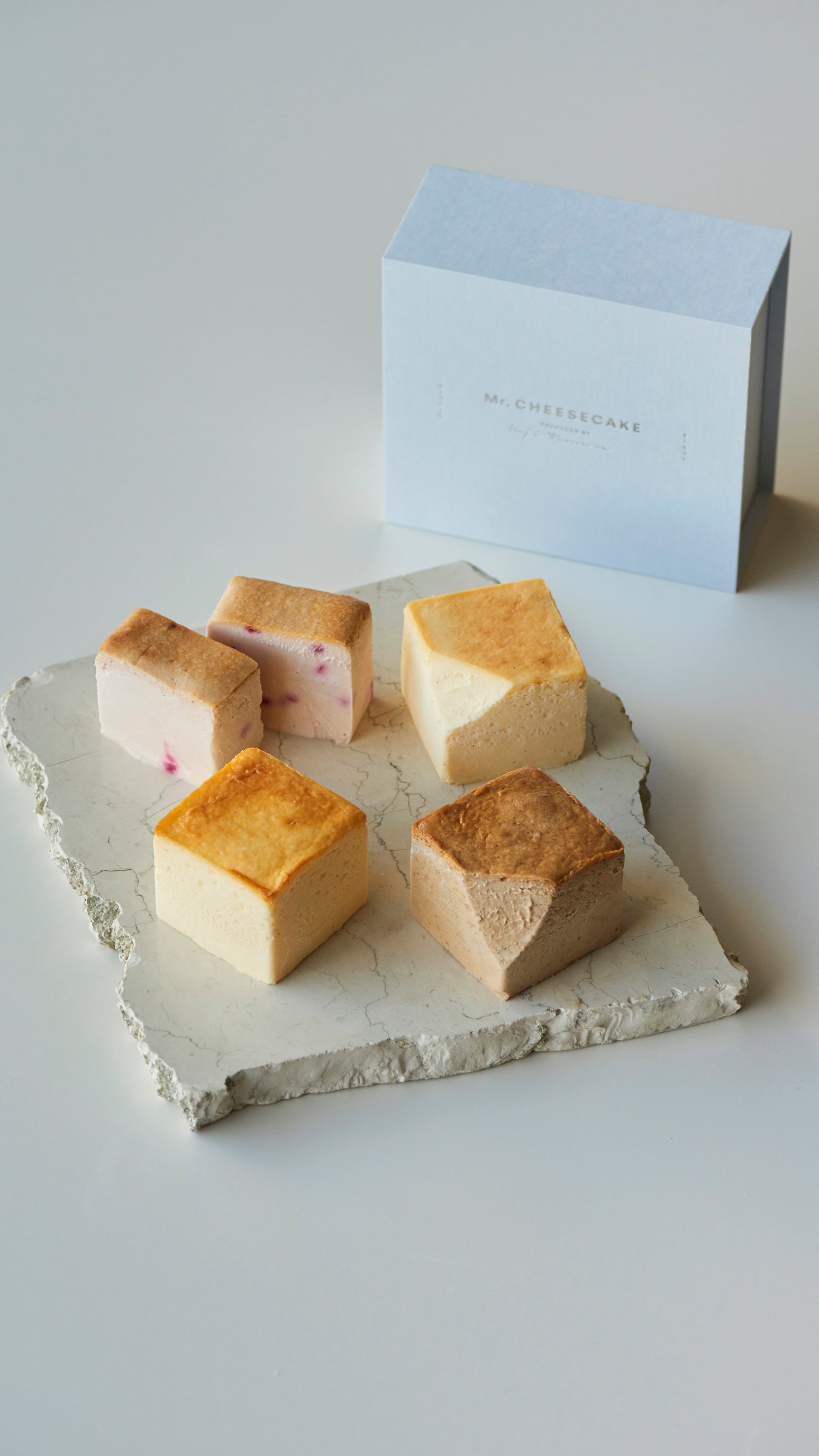 Mr. CHEESECAKE assorted 4-Cube Silk