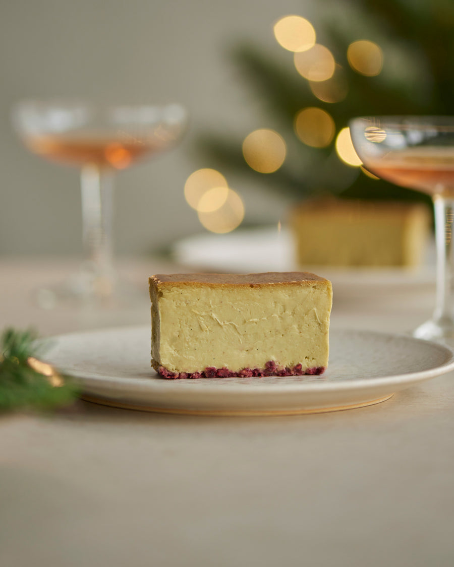 Mr. CHEESECAKE Pistachio Raspberry