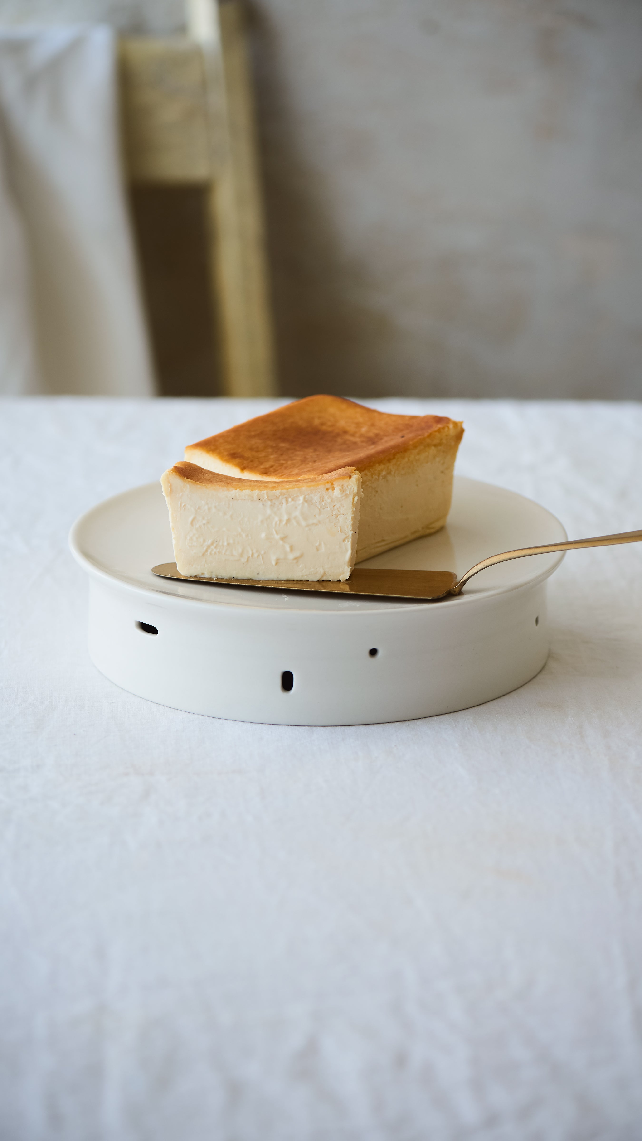 Mr. CHEESECAKE with Box