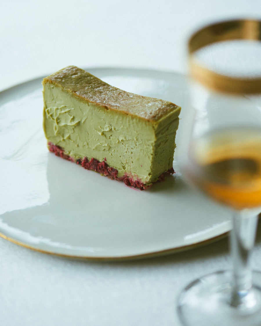 Mr. CHEESECAKE pistachio raspberry