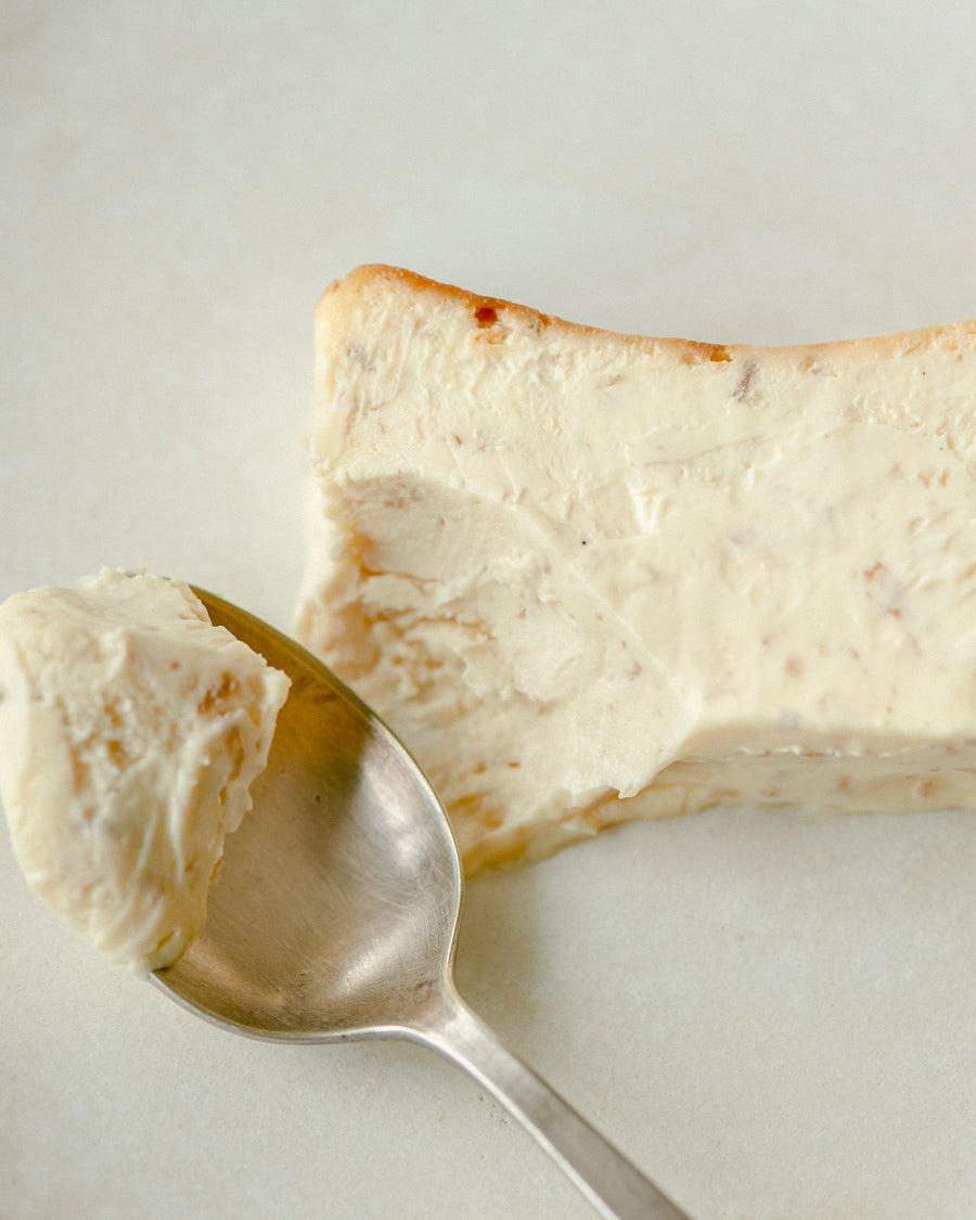 Mr. CHEESECAKE white truffle