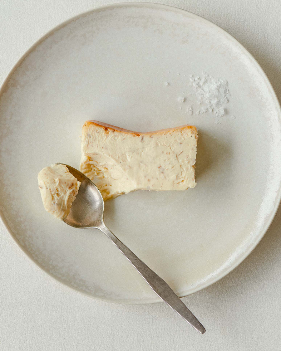 Mr. CHEESECAKE white truffle