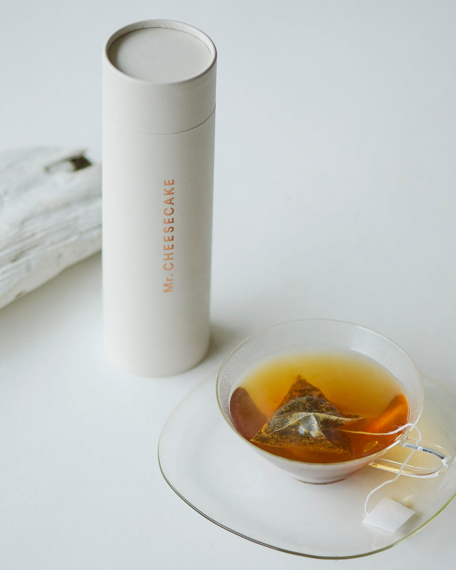 Mr. CHEESECAKE pistachio raspberry & Tea