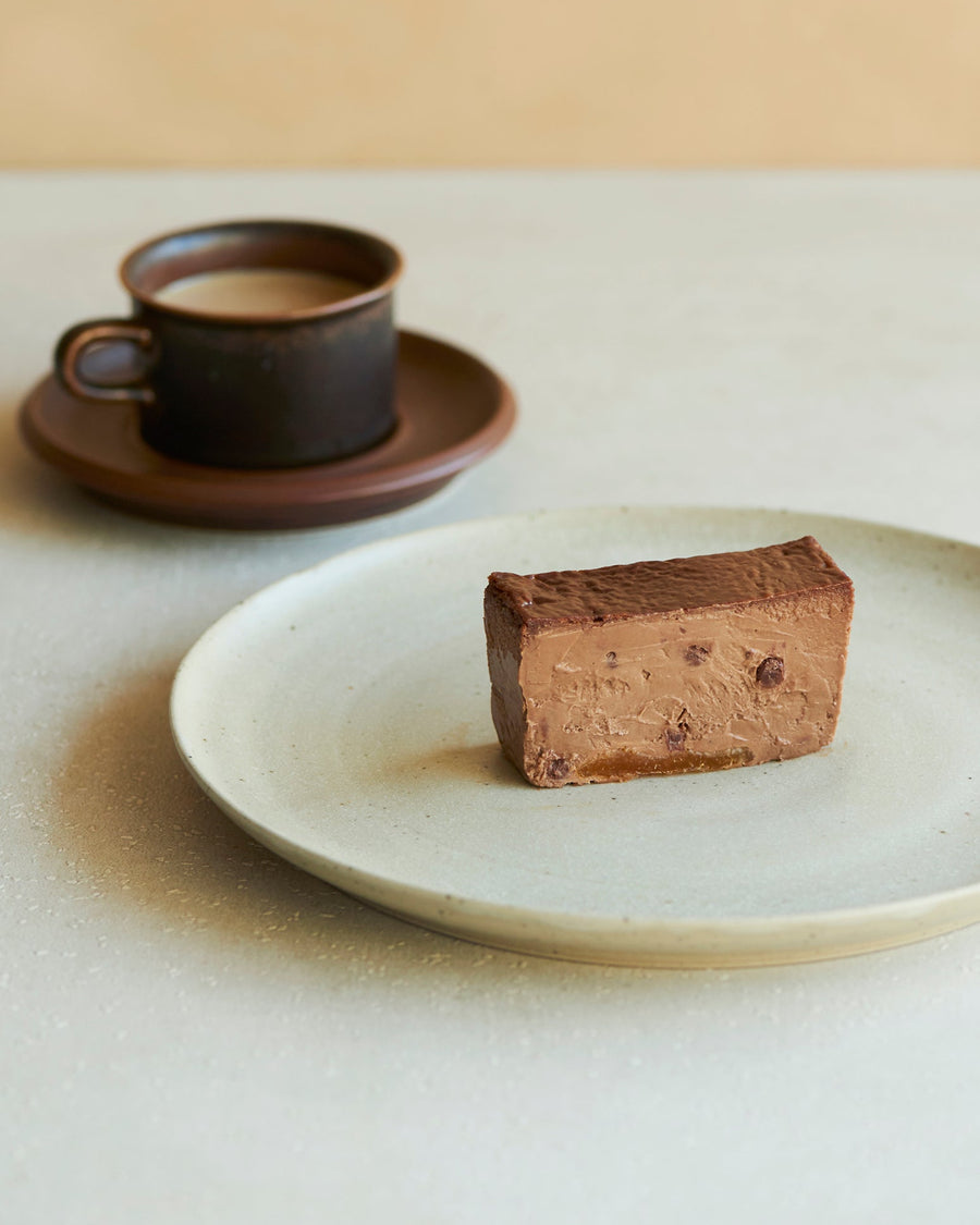 Mr. CHEESECAKE BROWN milk