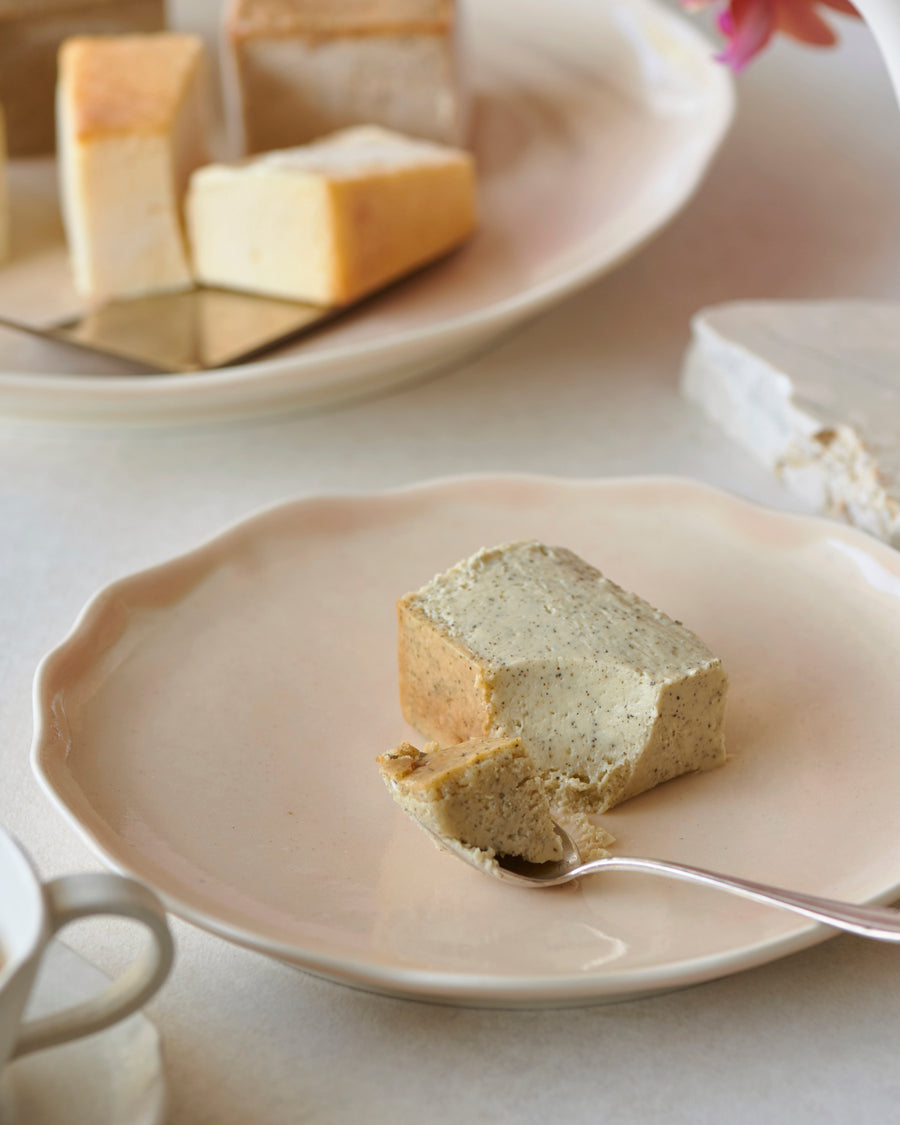 Mr. CHEESECAKE assorted Cube Box 母の日限定ラッピング付き