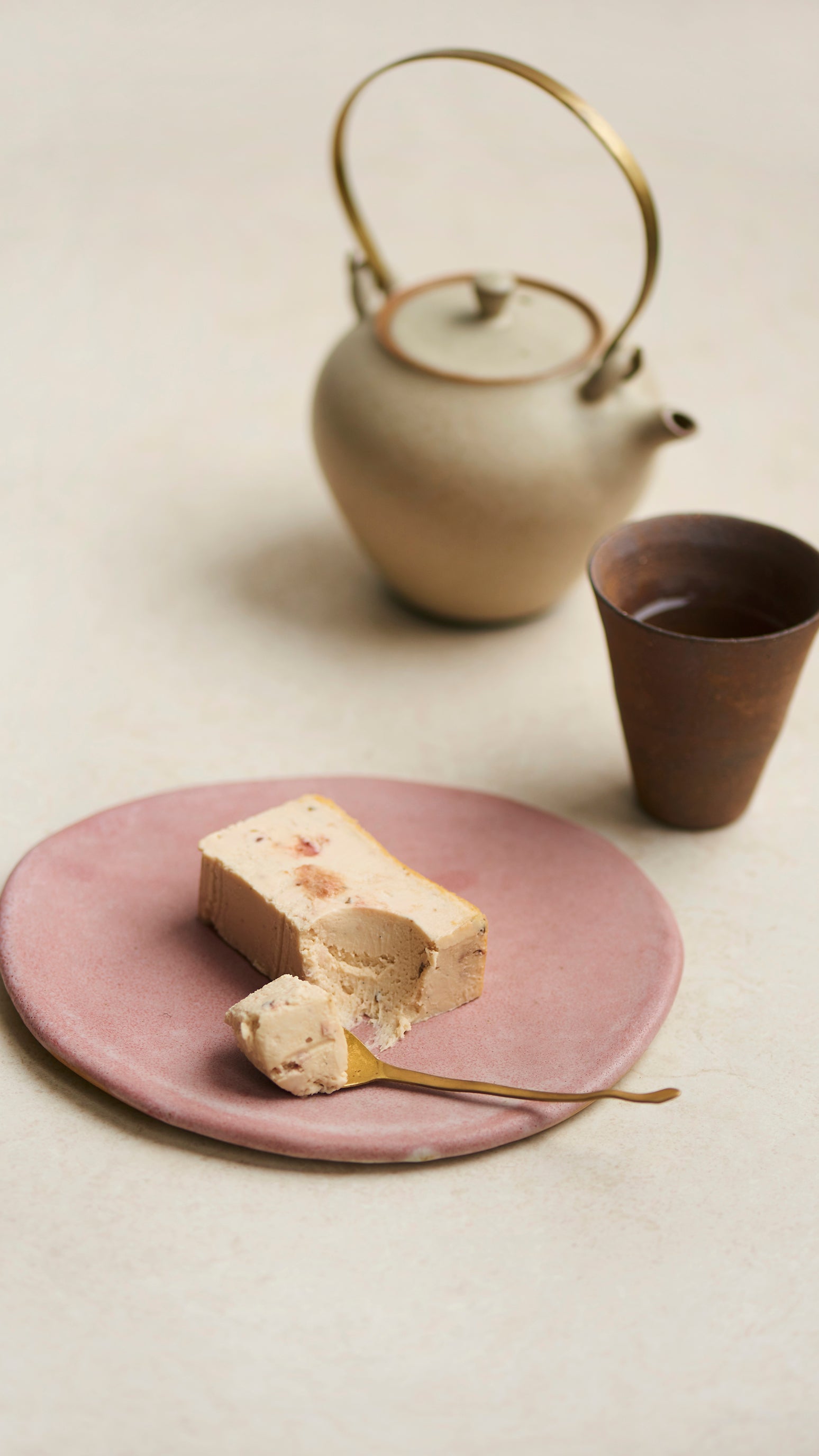 Mr. CHEESECAKE sakura strawberry