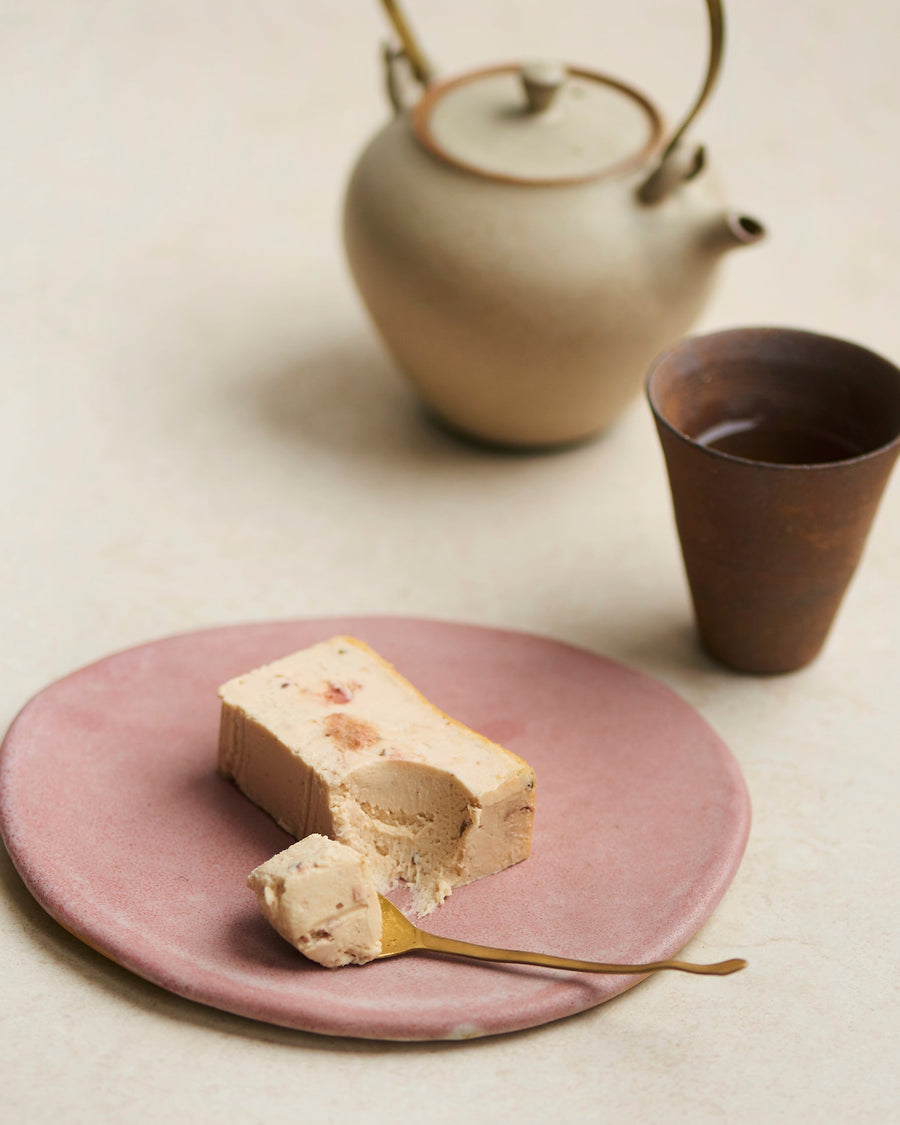 Mr. CHEESECAKE sakura strawberry