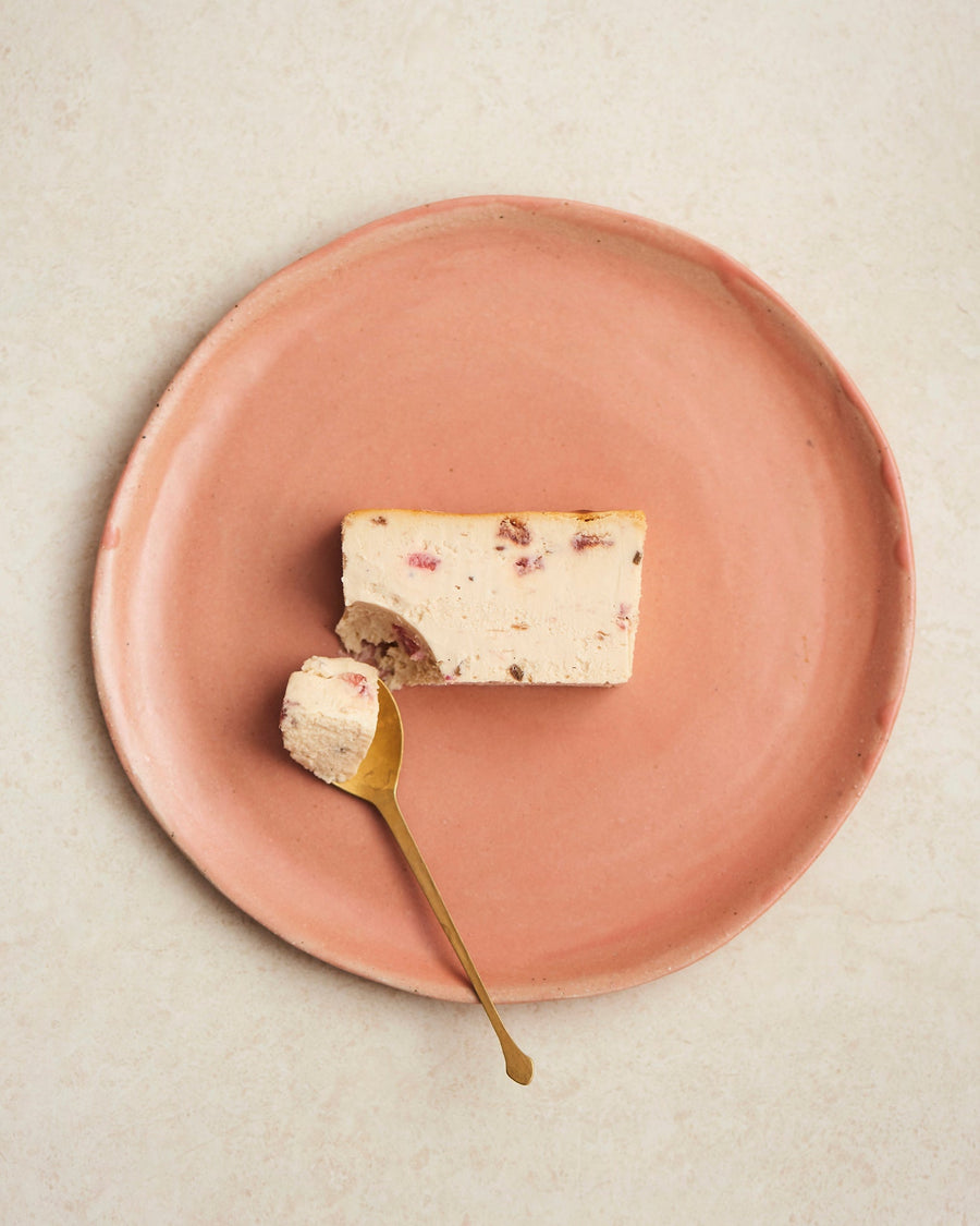 Mr. CHEESECAKE sakura strawberry