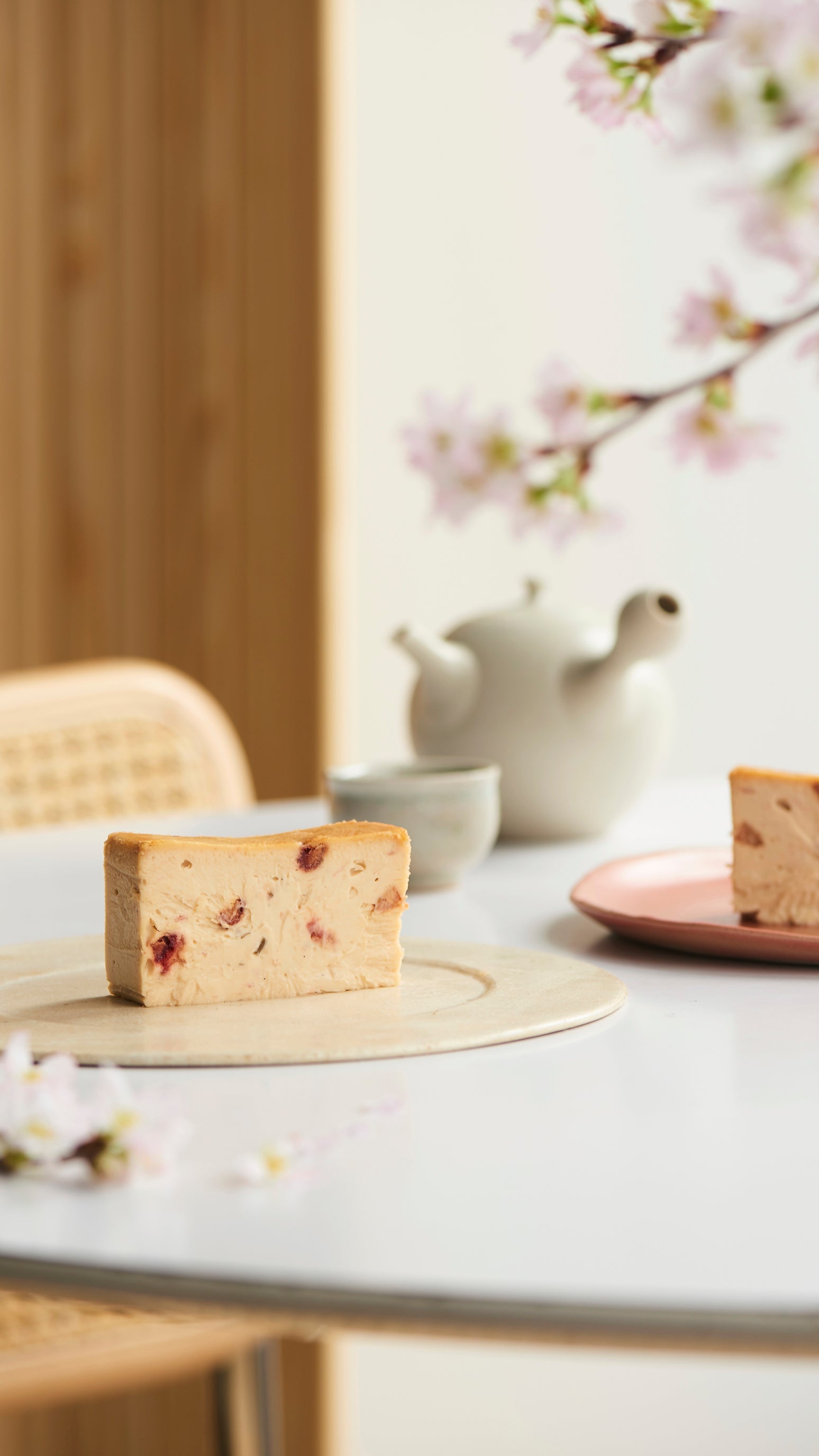 Mr. CHEESECAKE sakura strawberry