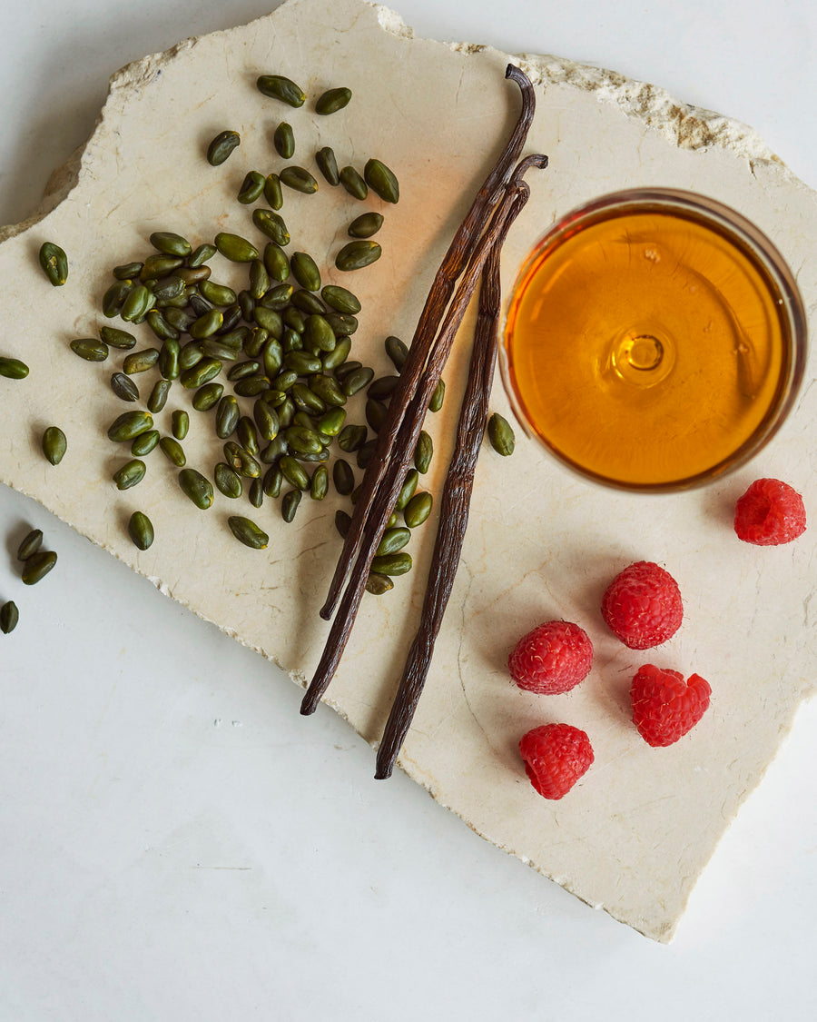 Mr. CHEESECAKE pistachio raspberry